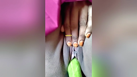 Desi Saira Bhabhi Ke Chut Me Kheera(cucumber) Close-up Masturbating