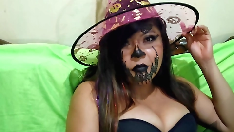 Busty brunette fucks with a black guy in homemade video