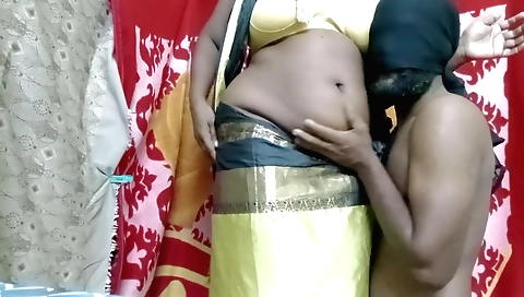 Hindi wife has a perfect body in the homemade video
