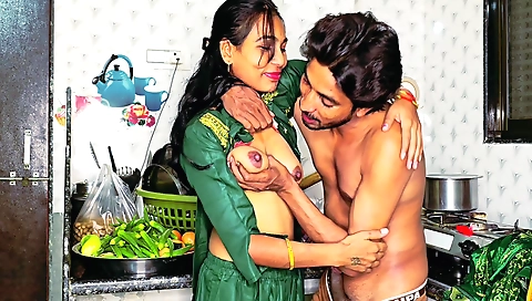 Indian girl gets very hot and then I get very hot too