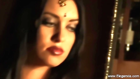 Hot brunette with sexy body and amazing lips enjoys solo sex