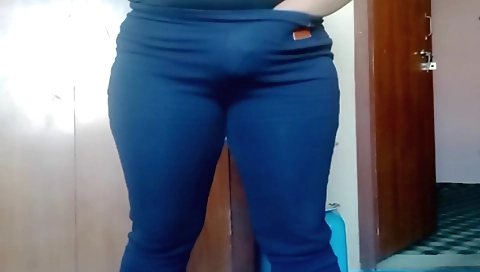 Indian solo video with a big ass and some wet pussy