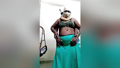 Hot indian chick is humped in her sexy body in web cam