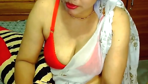 Indian solo female gets fucked in all possible ways