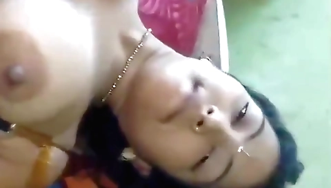 Indian solo girl with big boobs has her pussy played around