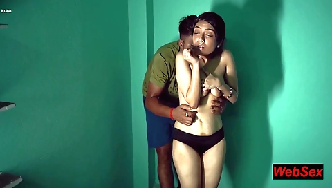 Indian teen girl is fucking with her boyfriend in amateur