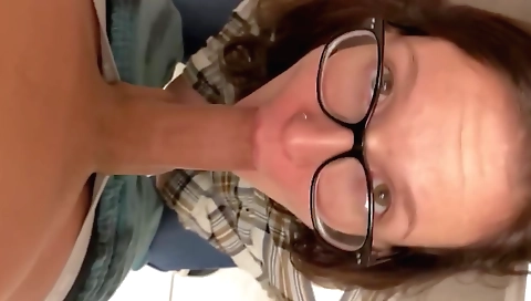 Hot amateur milf with a big ass and a natural body