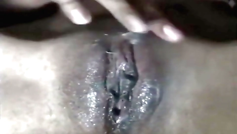 Horney Girl Musterbating And Fingering With Nice Juicey