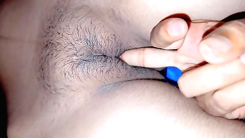 Indian girl is very sexual and her pussy is wet and hot today