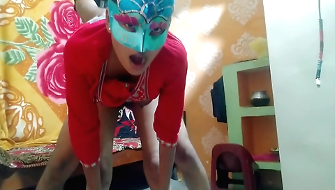 Indian babe showing her body on webcam in sexy lingerie