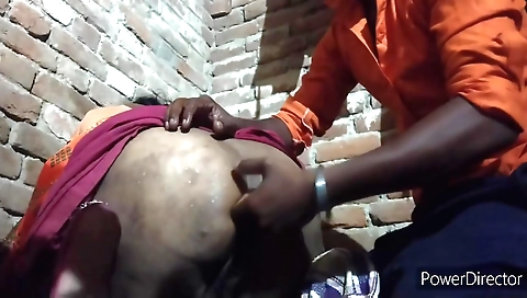 Bhabhi gets her ass fucked and her mouth is not working either