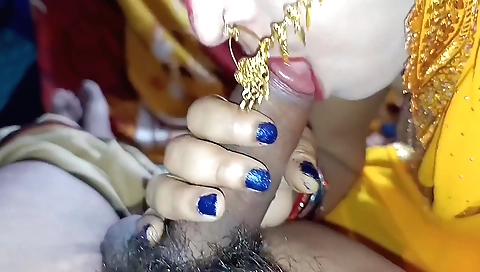 Pissing with a man who caresses her pussy in the bathroom