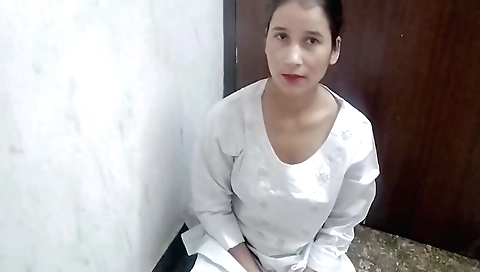 Indian girl shows off nakedness in her homemade vid