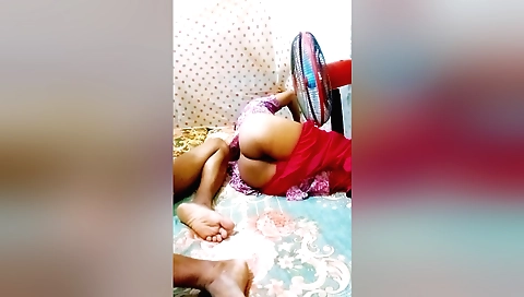 Hot bangladesh digital stylist handjob and a nice blowjob