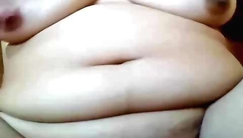 Indian girl with sexy body squirting in front of the camera