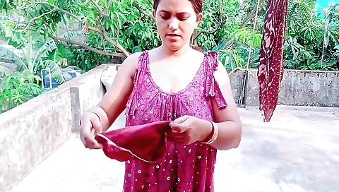 Indian lady with a hot ass gets massaged and fucked