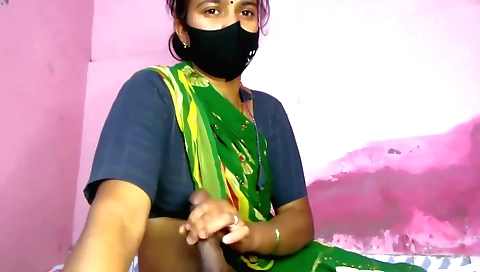 Brunette gets her pussy fucked in the bed and then a cumshot