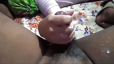 Indian girl takes a cock and gets fucked in her pussy