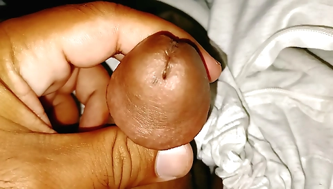 Indian girl gets fucked by a Pakistani boy in the kitchen