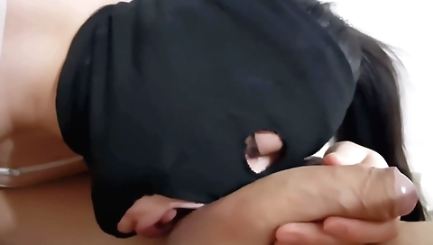 Indian amateur brunette takes shower and makes impression