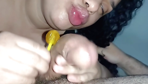 Indian girl is so wet with her mouth in her homemade movie
