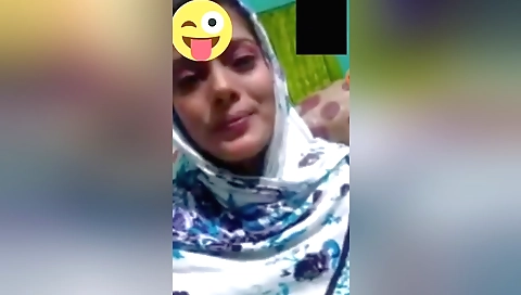 Stunning brunette 2012 amateur amateur webcam video