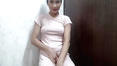 Indian amateur video of a really cute and sexy girl