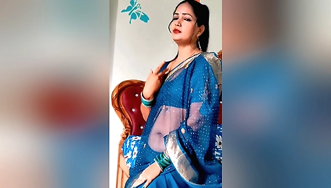 Solo female housewife 100% Indian 100% housewife 100% 100% 100% 100%