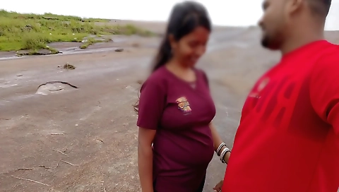 Bhabhi's angry pussy gets bangs from a big hard dick