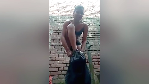 Hot brunette amateur outdoor video with a hot babe 1080p