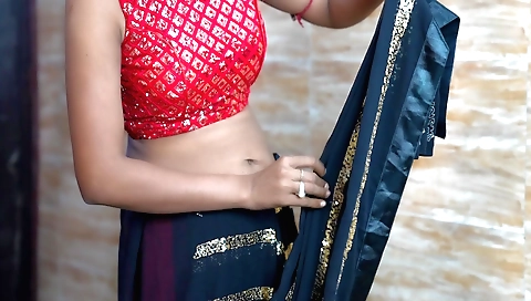 Indian hottie 18 years old is playing with her mouth