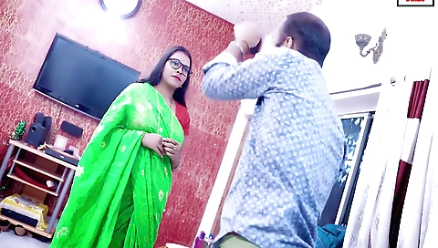 Big tits brunette in indian lingerie and sex in bed