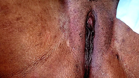 Indian sex video with a babe getting her pussy rubbed