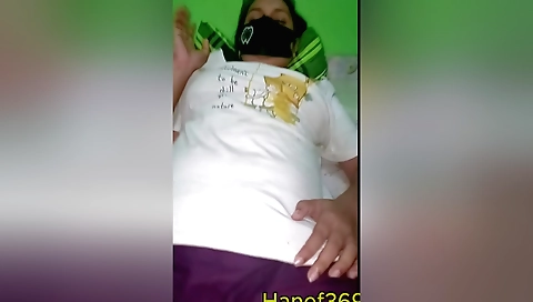 Indian wife fucked in her home bed after her husband's move