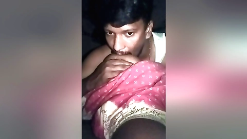 Indian hottie with a sexy body and cute tits in amateur video