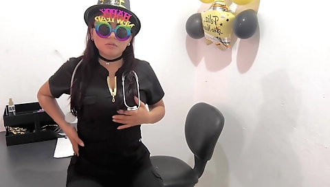 Solo amateur video of a brunette showing off her body