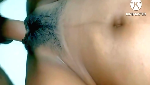 Indian girl with a hairy pussy gets fucked in the hotel