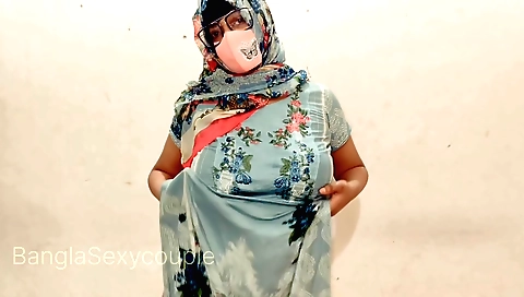 Indian milf with a shaved pussy is penetrated by her stepbrother