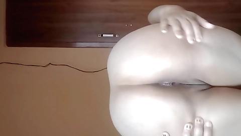 Indian babe is getting wet while fingering herself