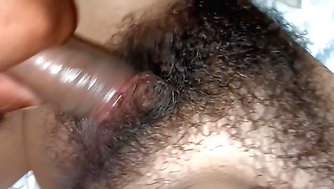 Me coge durisimo mi culo sabroso y jugo hasta venir dentro mi y mi