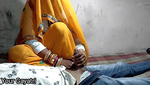 Handjob is one of the easiest sex tricks to try in webcam