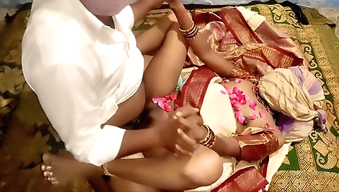 Indian brunette sucks and gets her pussy licked on web cam