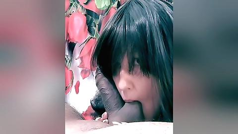 Indian beauty sucks dick of her boyfriend in her bed