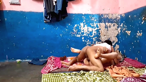 Indian sex video with a hot babe with a hot sex act